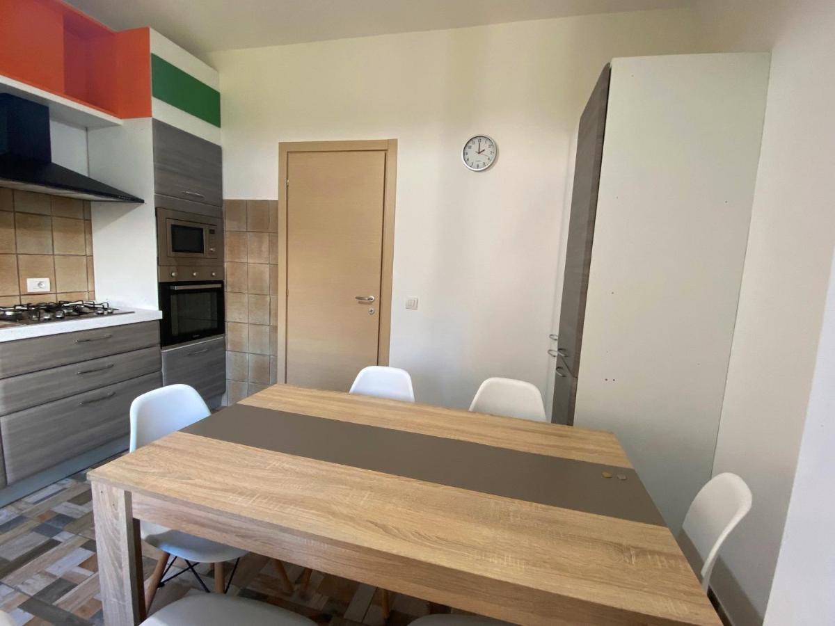 Appartamento Bellavista - Fronte Lago Di Varese Gavirate Exterior photo